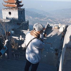 Meet your Posher, Quân